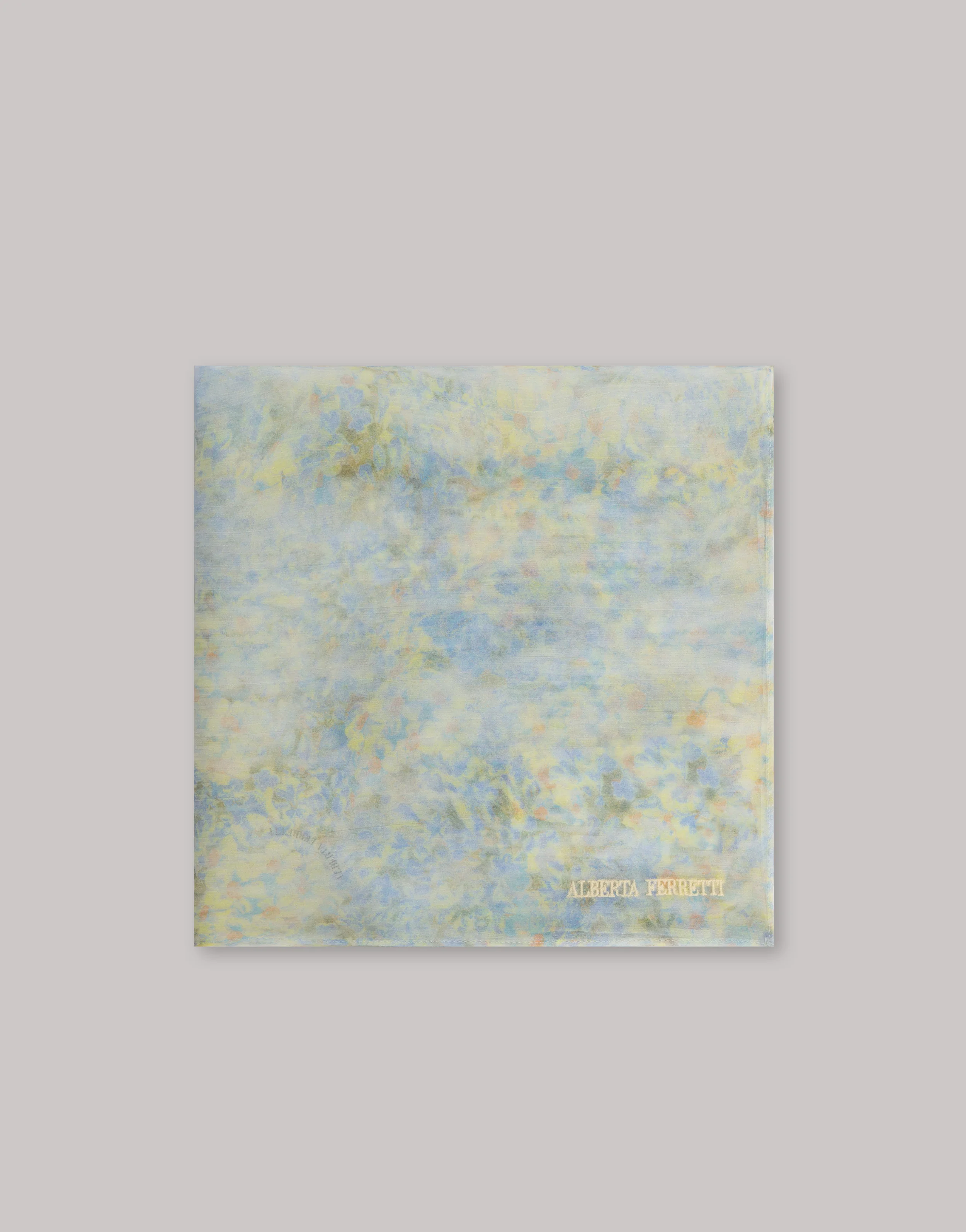 Foulard in chiffon con stampa a petali - Image 2