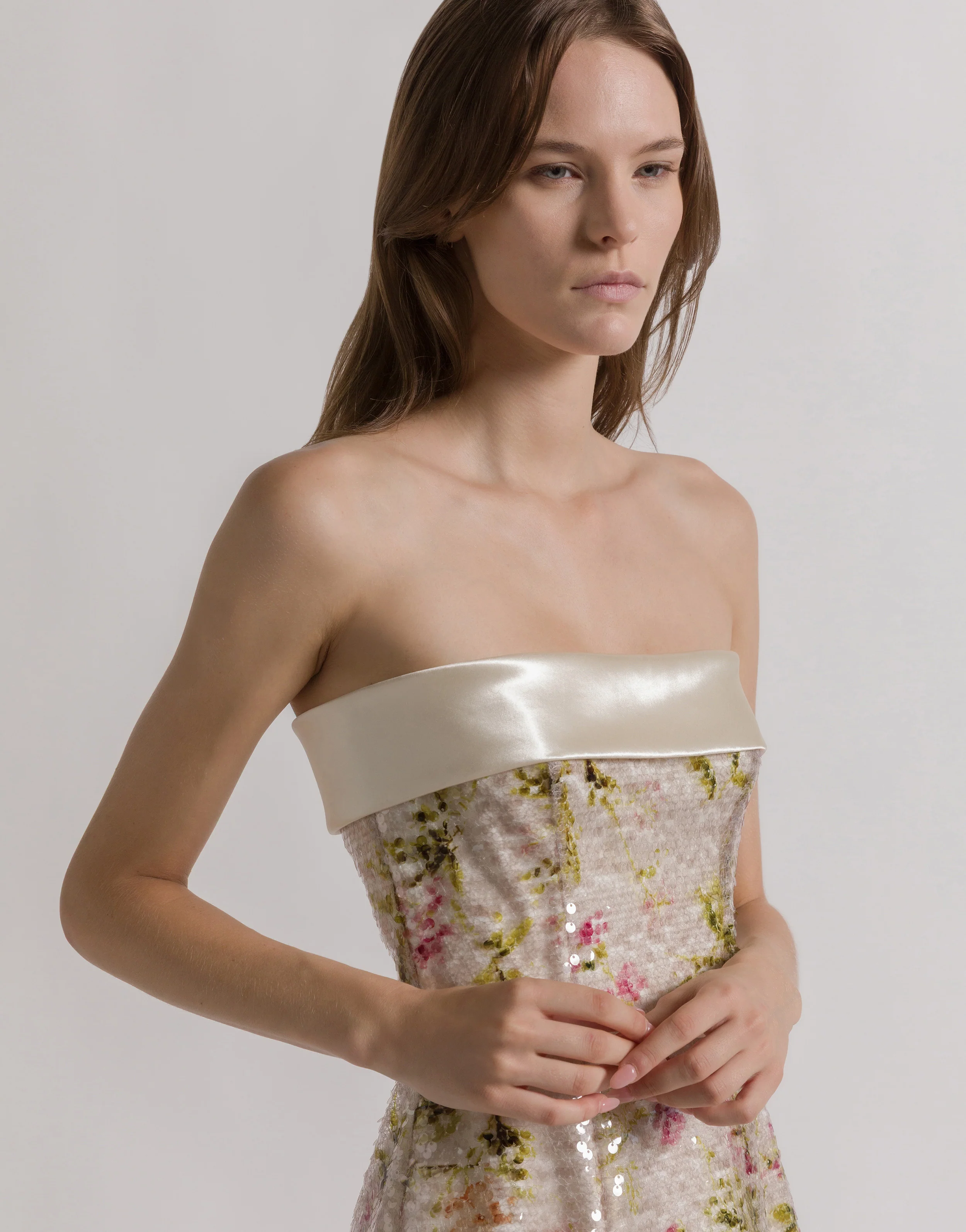 Miniabito con paillettes floreali - Image 4