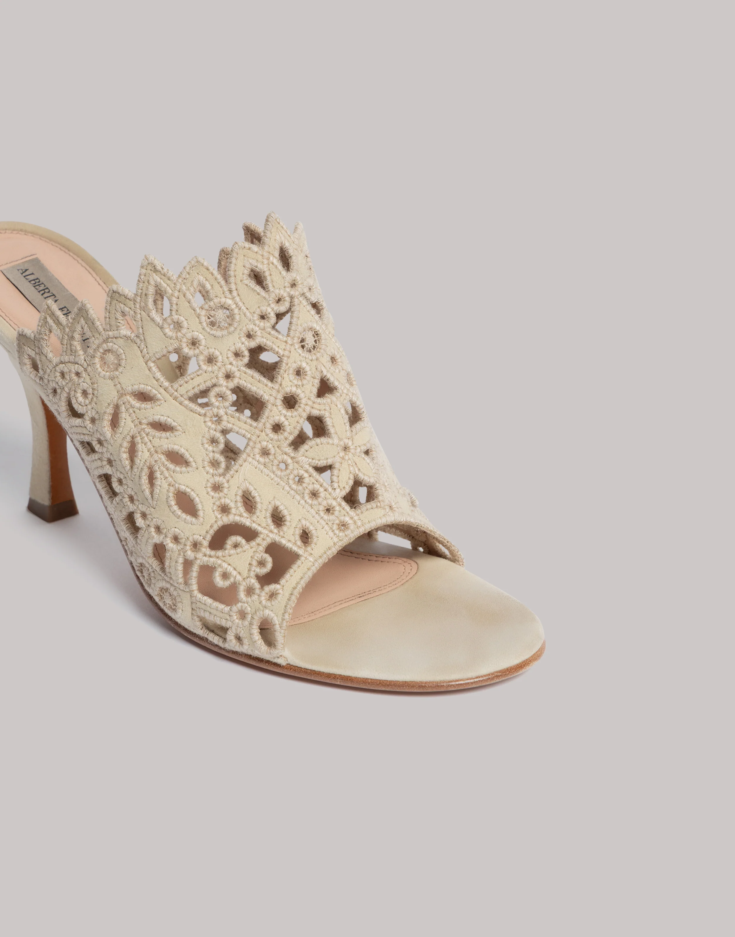 Mules con broderie anglaise - Image 3