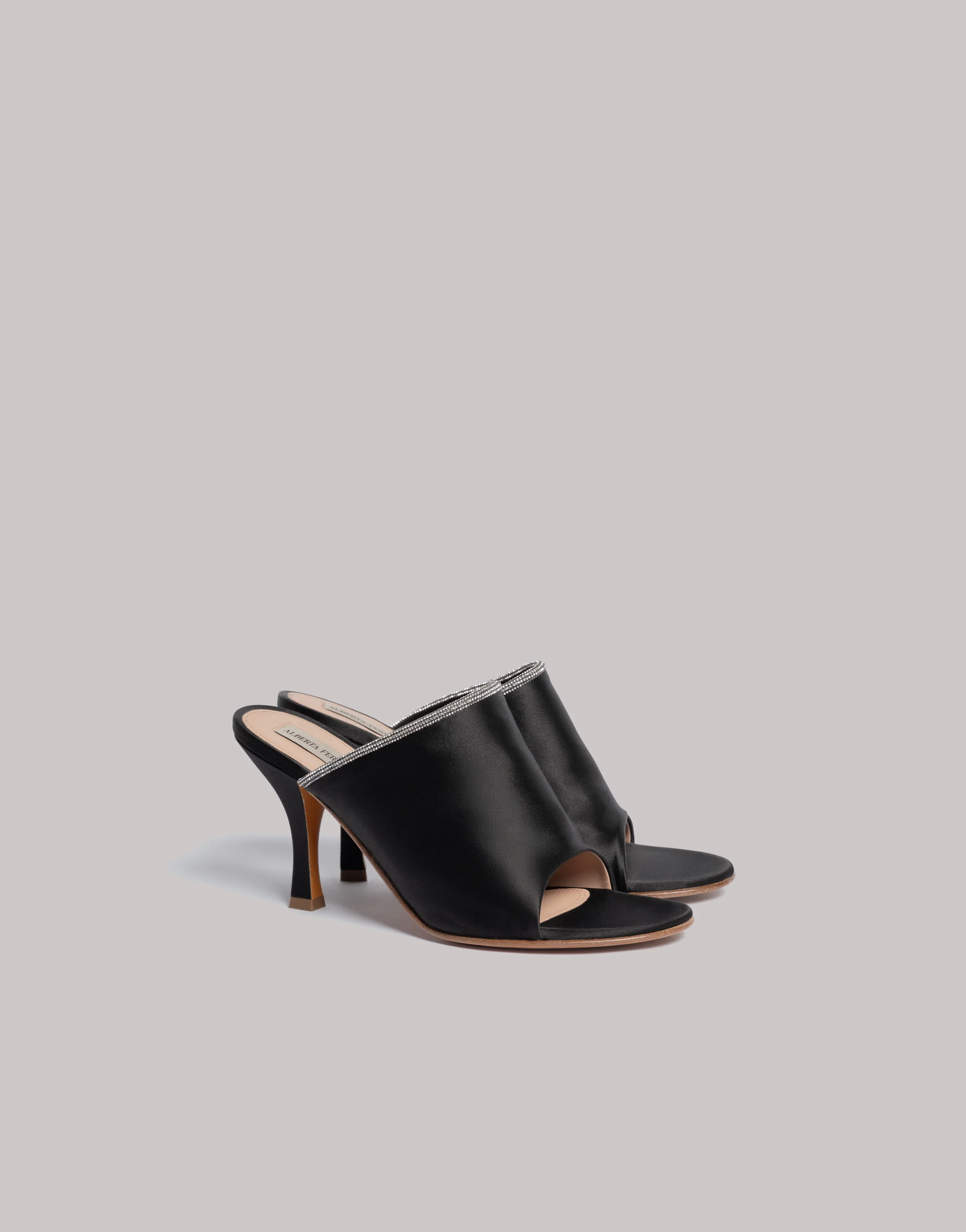 Mules in raso con finiture in strass