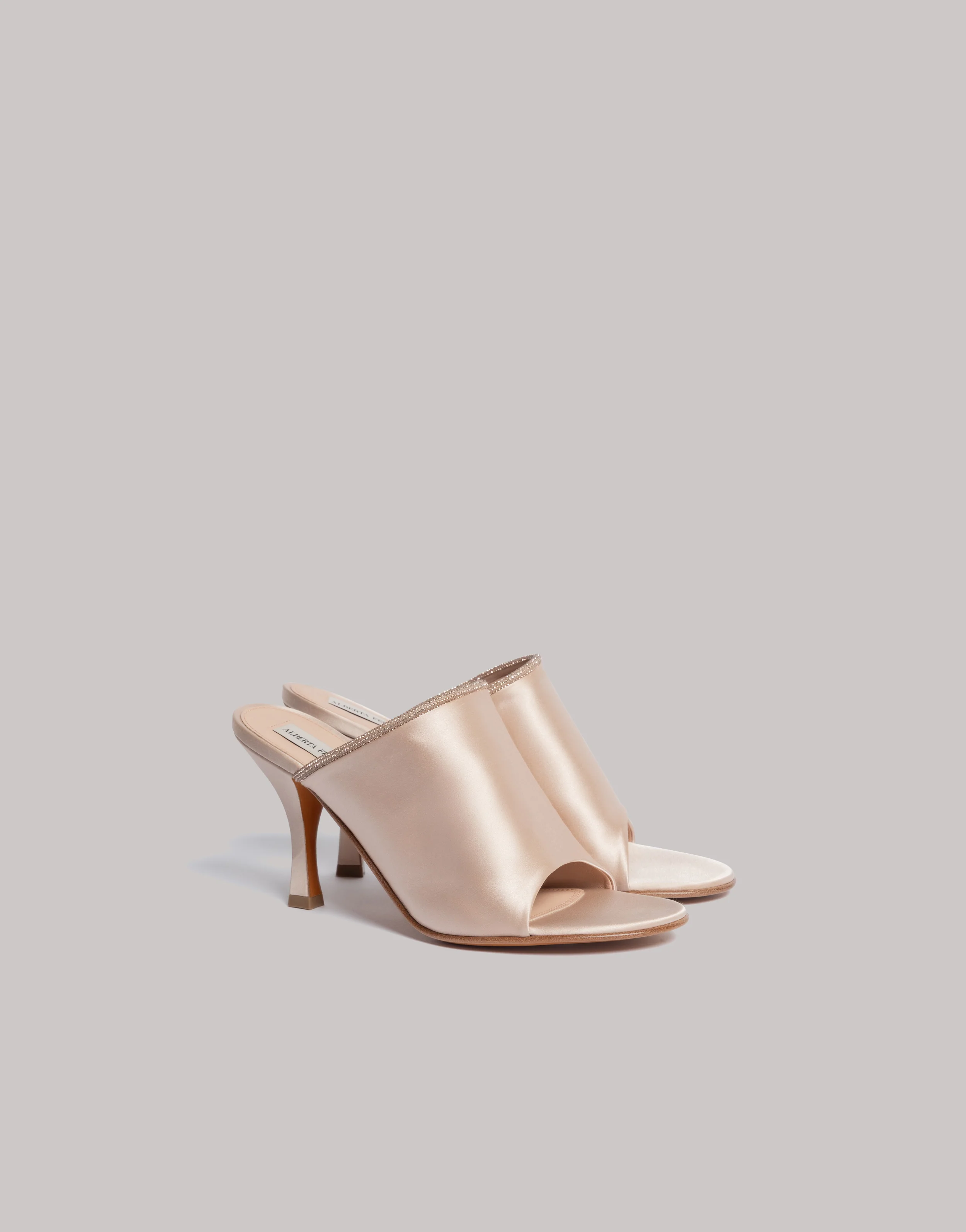 Mules in raso con finiture in strass