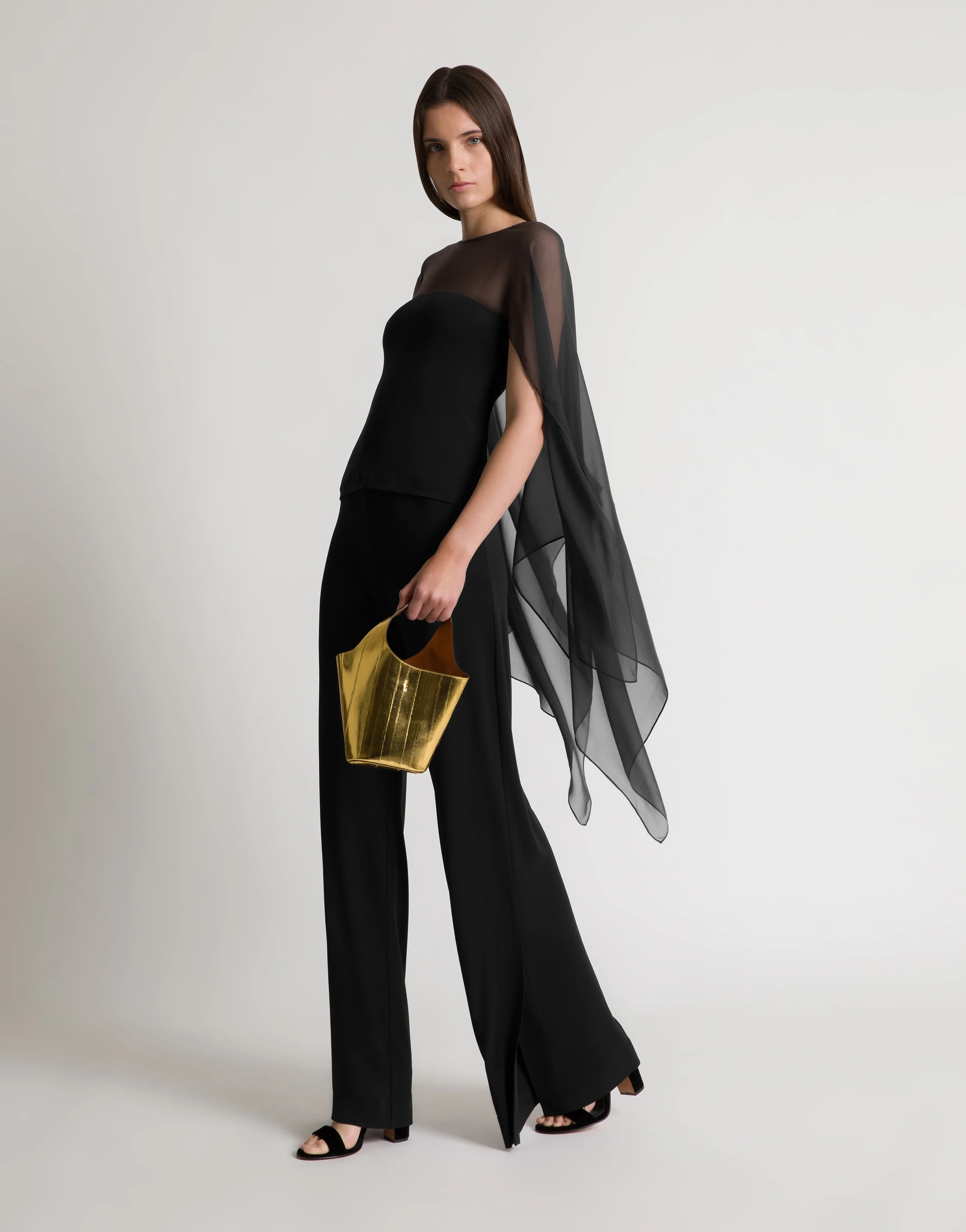 Pantaloni dritti con spacco