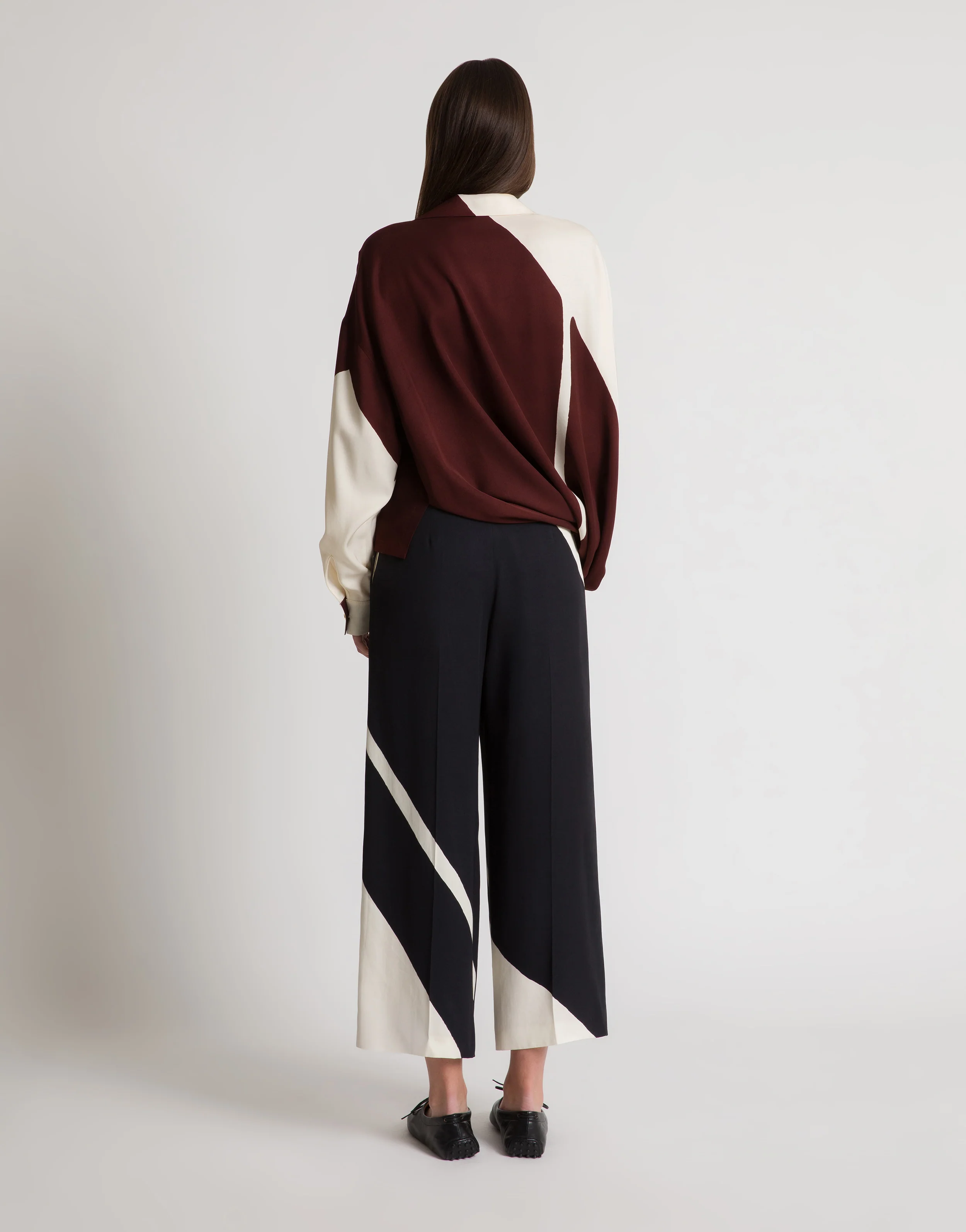 Pantaloni in twill di viscosa con stampa grafica - Image 3