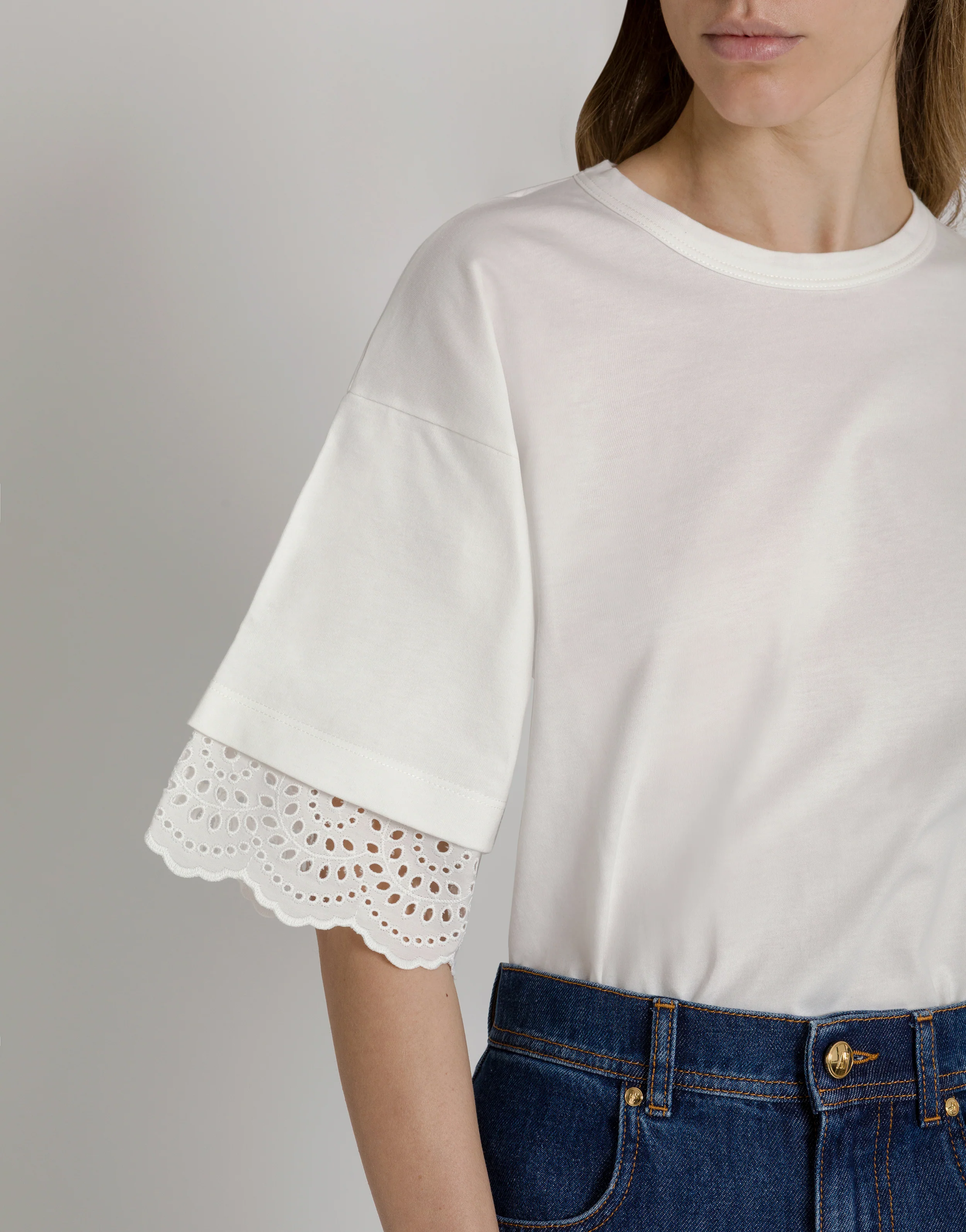 T-shirt con maniche in pizzo San Gallo - Image 4